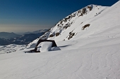 Salita invernale al PIZZO BACIAMORTI dal RIFUGIO GHERARDI il 6 marzo 2011 - FOTOGALLERY